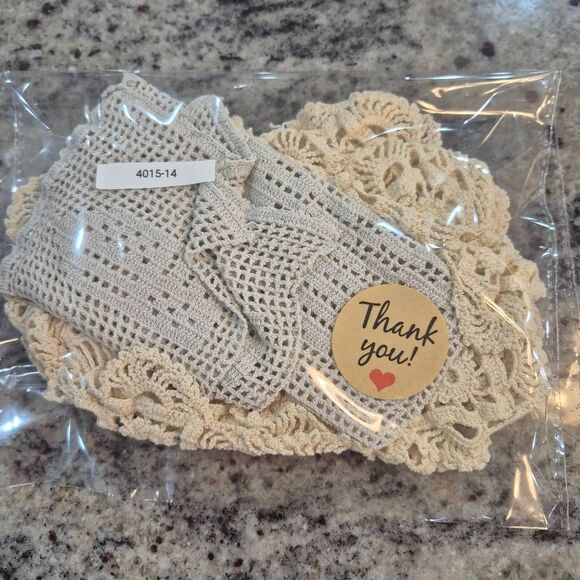 Crochet, 3 Vintage Large Ivory, Cream Ecru Cotton Doilies, Handmade - Picture 5 of 6